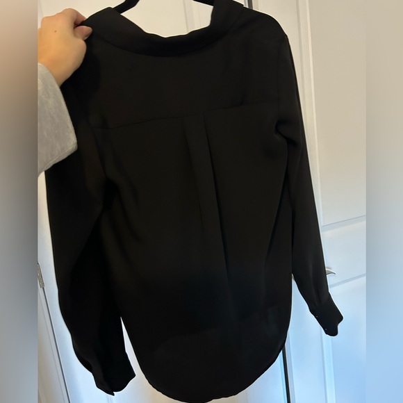 Aritzia button down blouse - Picture 5 of 5